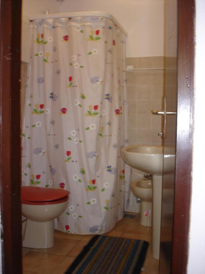 Apartments Vjera Krk Town Habitación foto