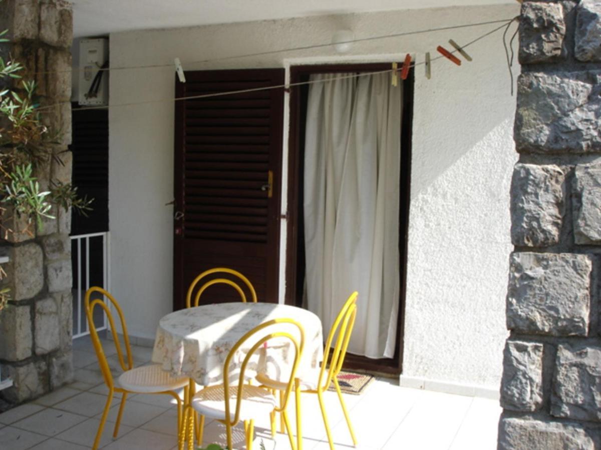 Apartments Vjera Krk Town Habitación foto